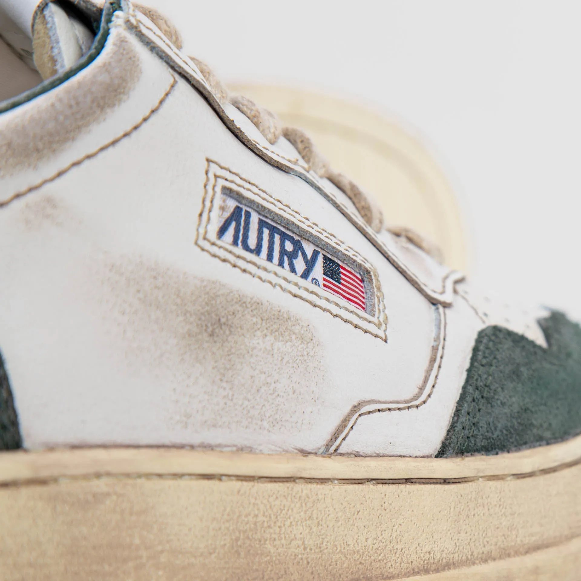 AUTRY SNEAKERS AVLM-LS 04 GREEN