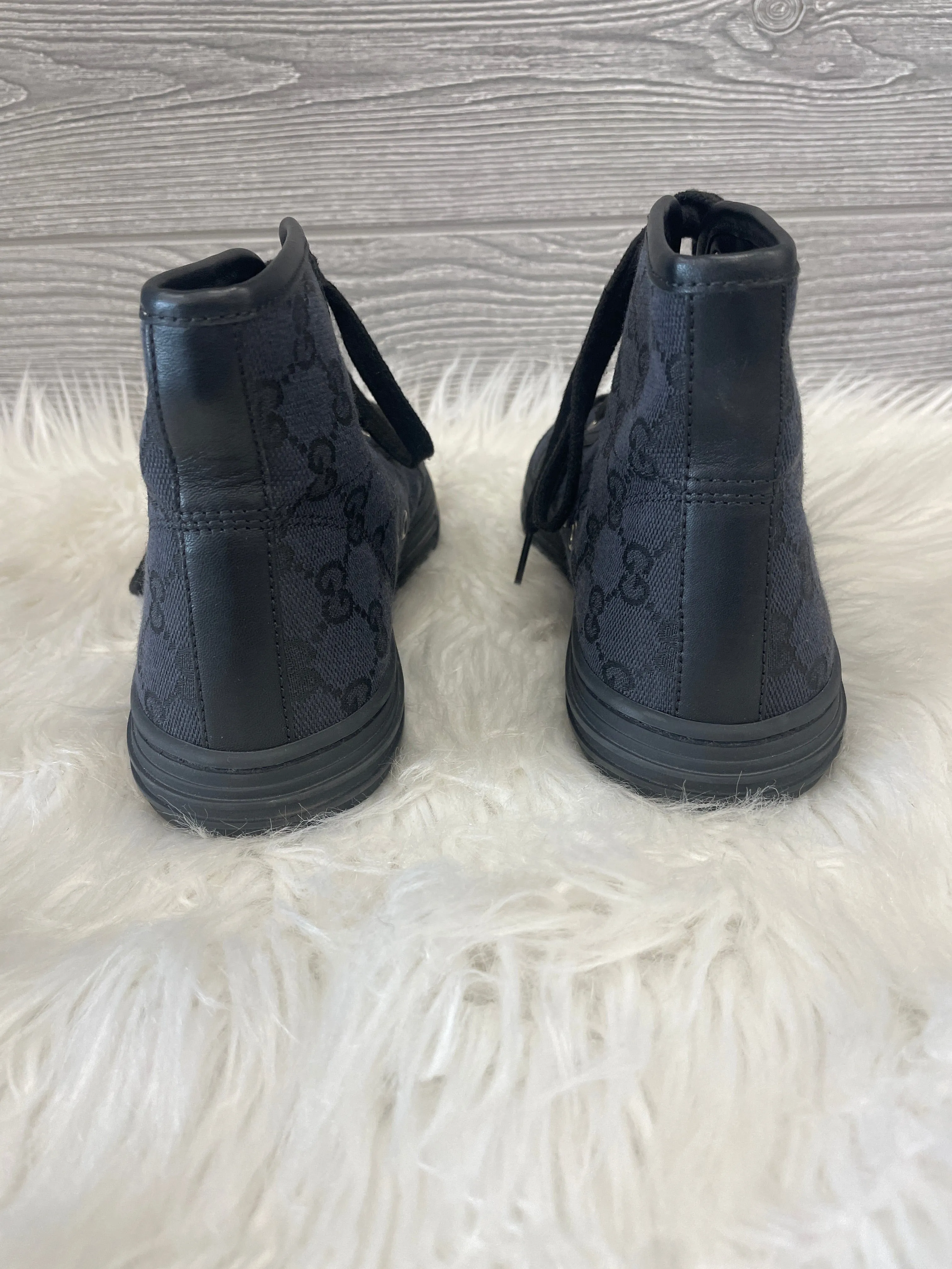 Black Shoes Luxury Designer Gucci, Size 6.5