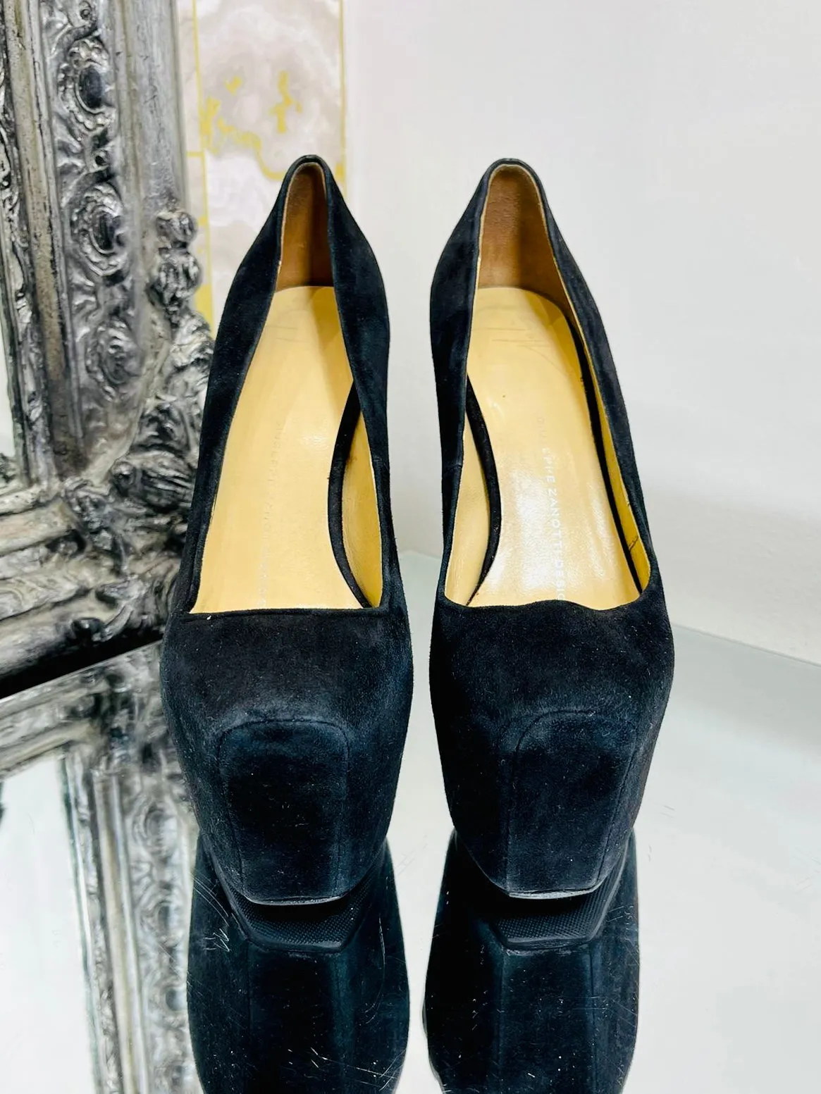 Giuseppe Zanotti Suede Platform Heels. Size 35