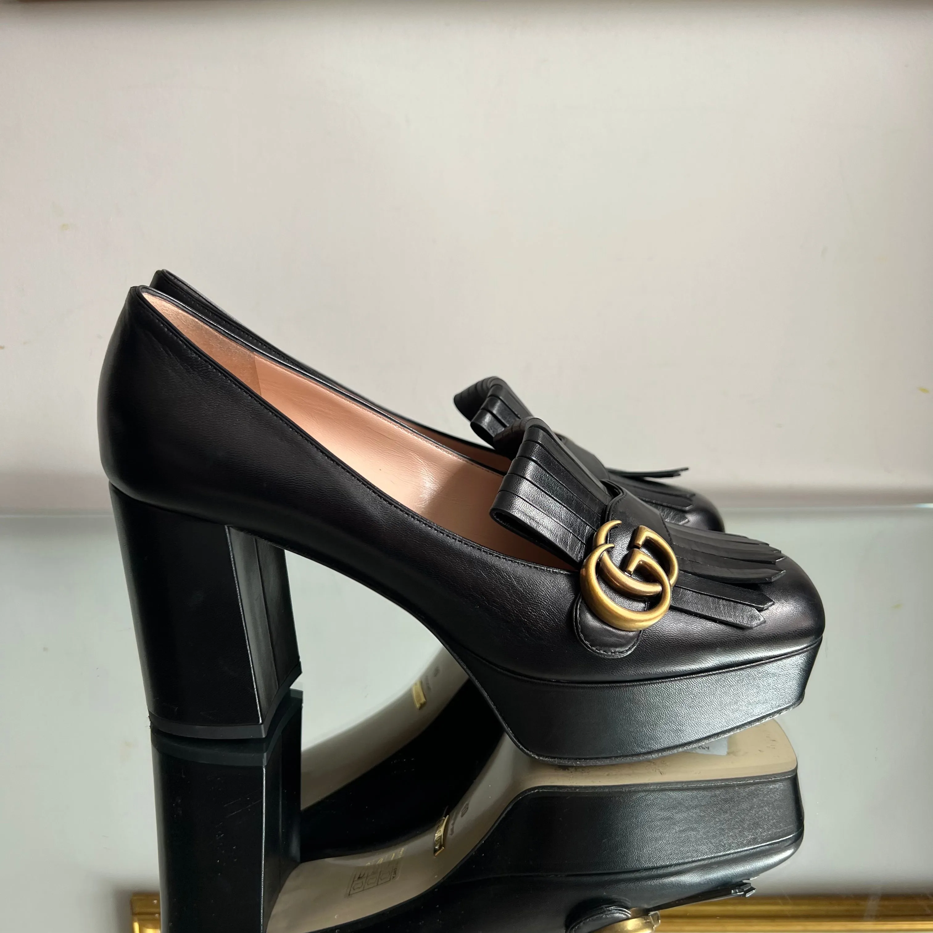 Loafer Gucci Preto com Franjas