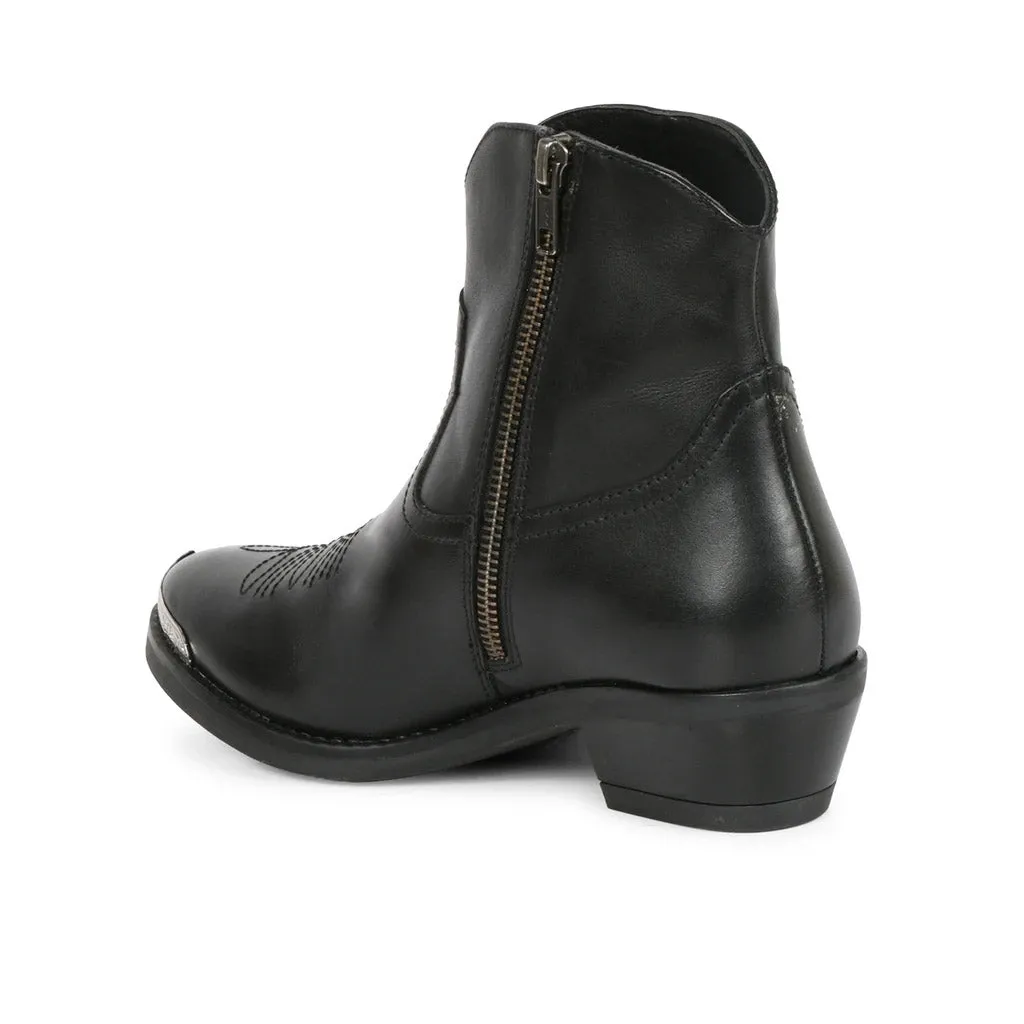 Saint Teresa Decorative Leather Ankle Boots